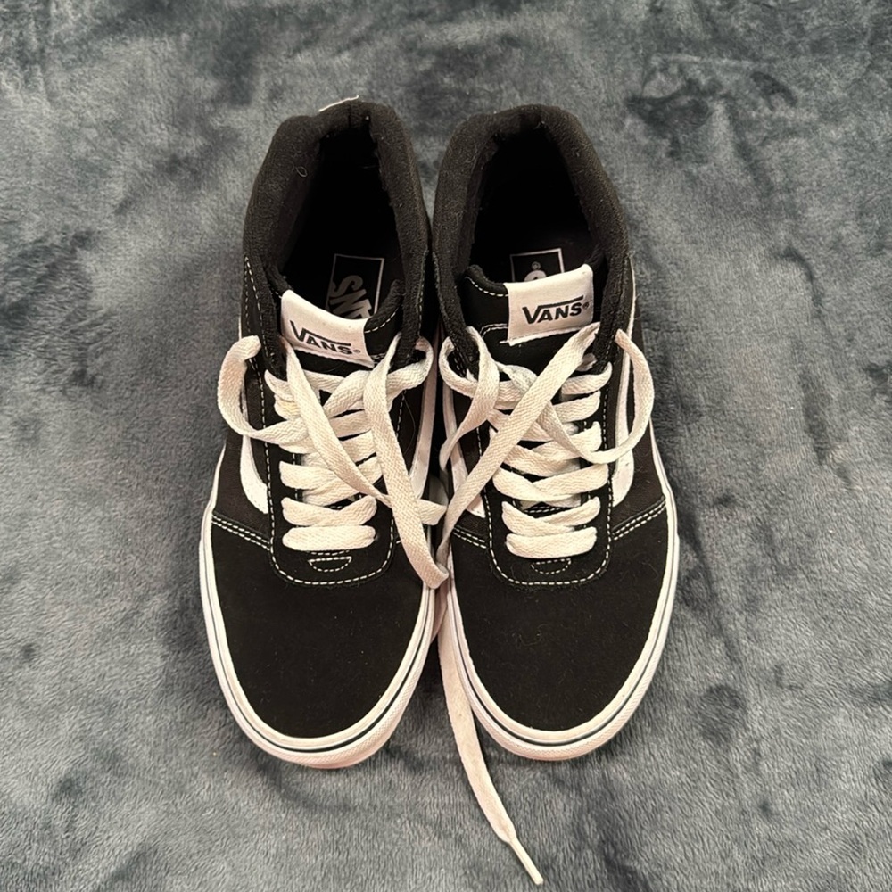 7 men’s Vans Unisex Sk8 Hi Skate Shoes